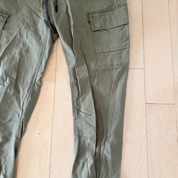 Men’s Civil Society Green Cargo Pants - Picture 3 of 5
